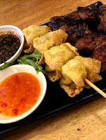 Moo Ping and Keaw Tod